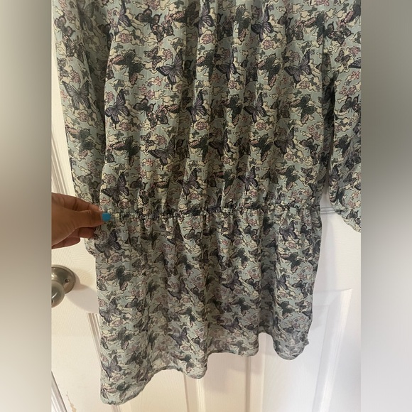 Mossimo Supply Co Chiffon Butterfly Pattern Blouse - Size XL - Picture 6 of 8